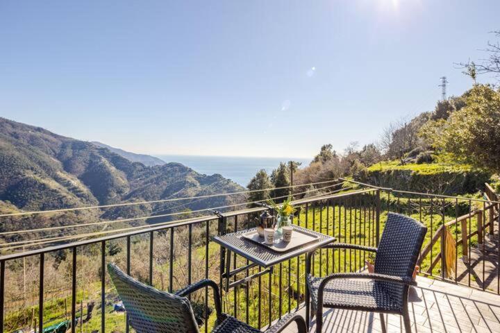 Quiet And Cozy Home With Wi-Fi Casa Prearino Vernazza Bagian luar foto